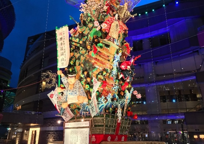 キャナルシティで公開された飾り山
