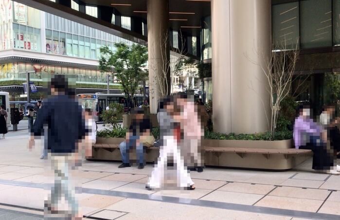 西日本シティ銀行前の休憩スペース