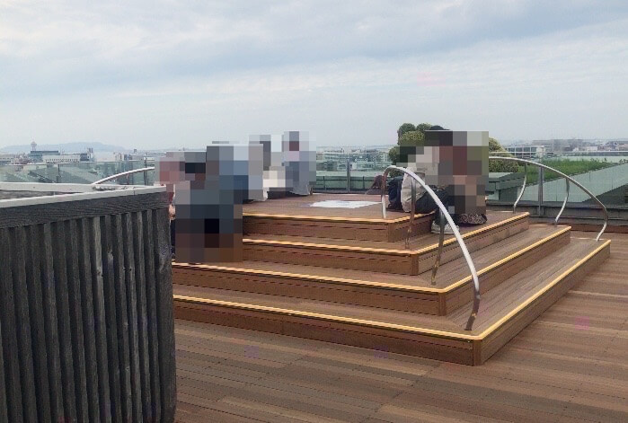 つばめの杜ひろばの屋上展望テラス