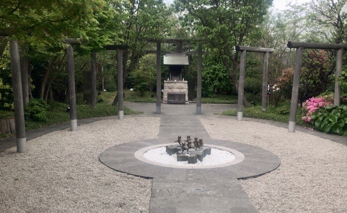 つばめの杜ひろばの神社